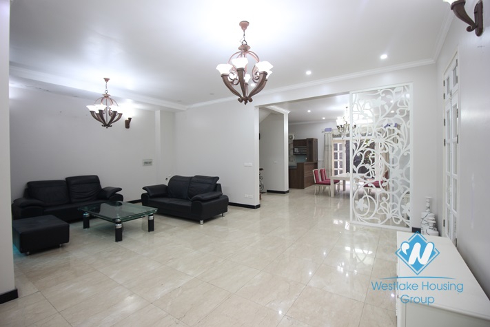 Nice 6 bedrooms house for rent in Ciputra area